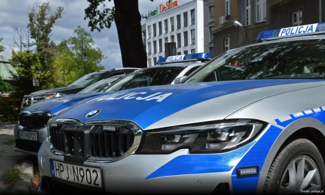Nowy radiowóz wzmacnia siemianowicką Policję