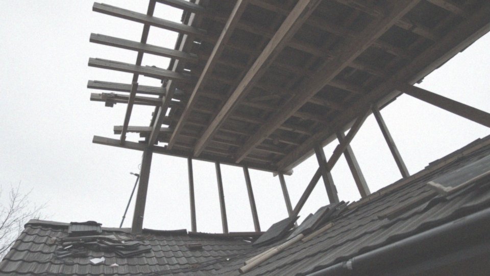 Wymiana dachu 100m2 koszt – co warto wiedzieć?